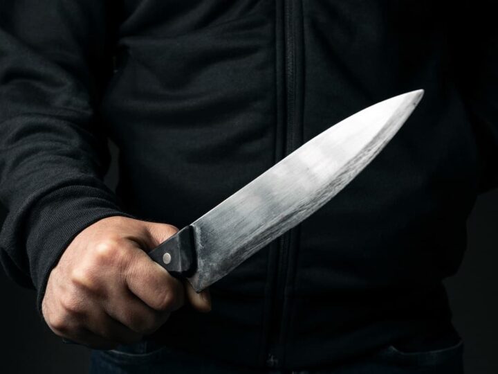 EL TAMBO: DETIENEN A SUJETO ACUSADO DE AMENAZAR CON CUCHILLO A SU ESPOSA E HIJA